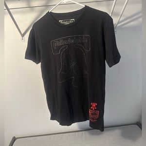 Mitchell & Ness Hardwood Classics Philadelphia 76ers Medium Black Logo Tee